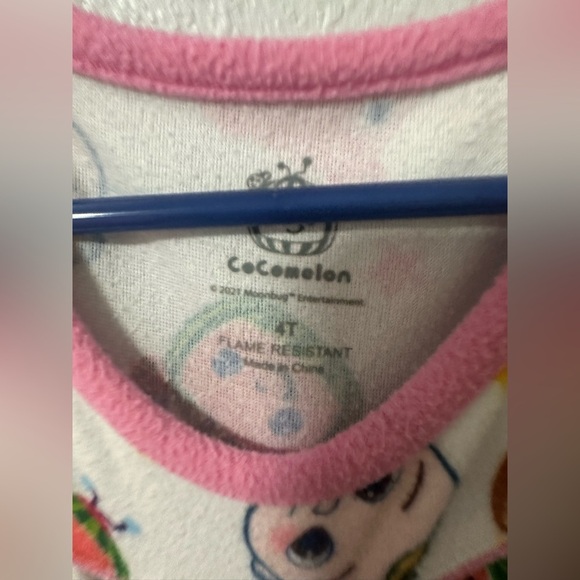Toddler Girls CoComelon Nightgown Pajamas  4T - Picture 4 of 4